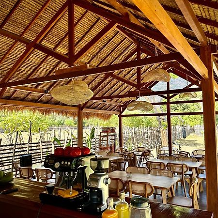 Damai Bungalows Maluk Exterior photo