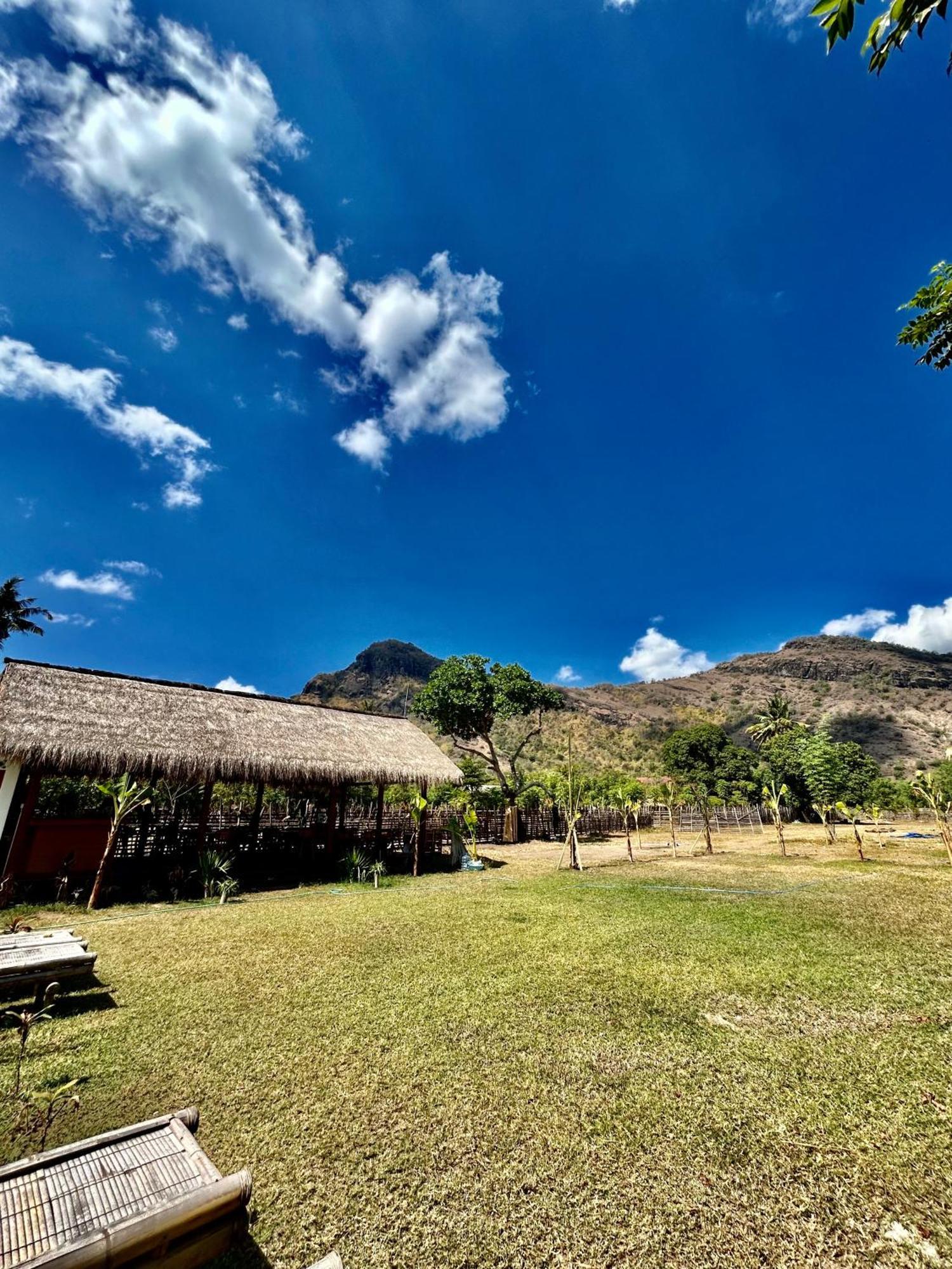 Damai Bungalows Maluk Exterior photo
